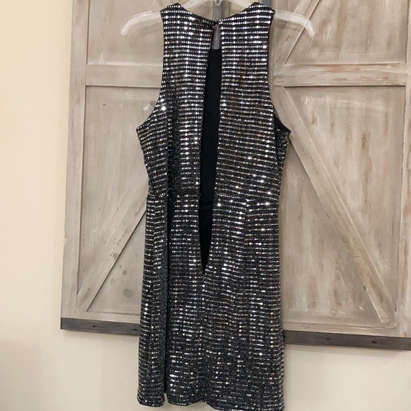 ENDLESS  ROSE LADIES DRESS - Picture 7 of 11